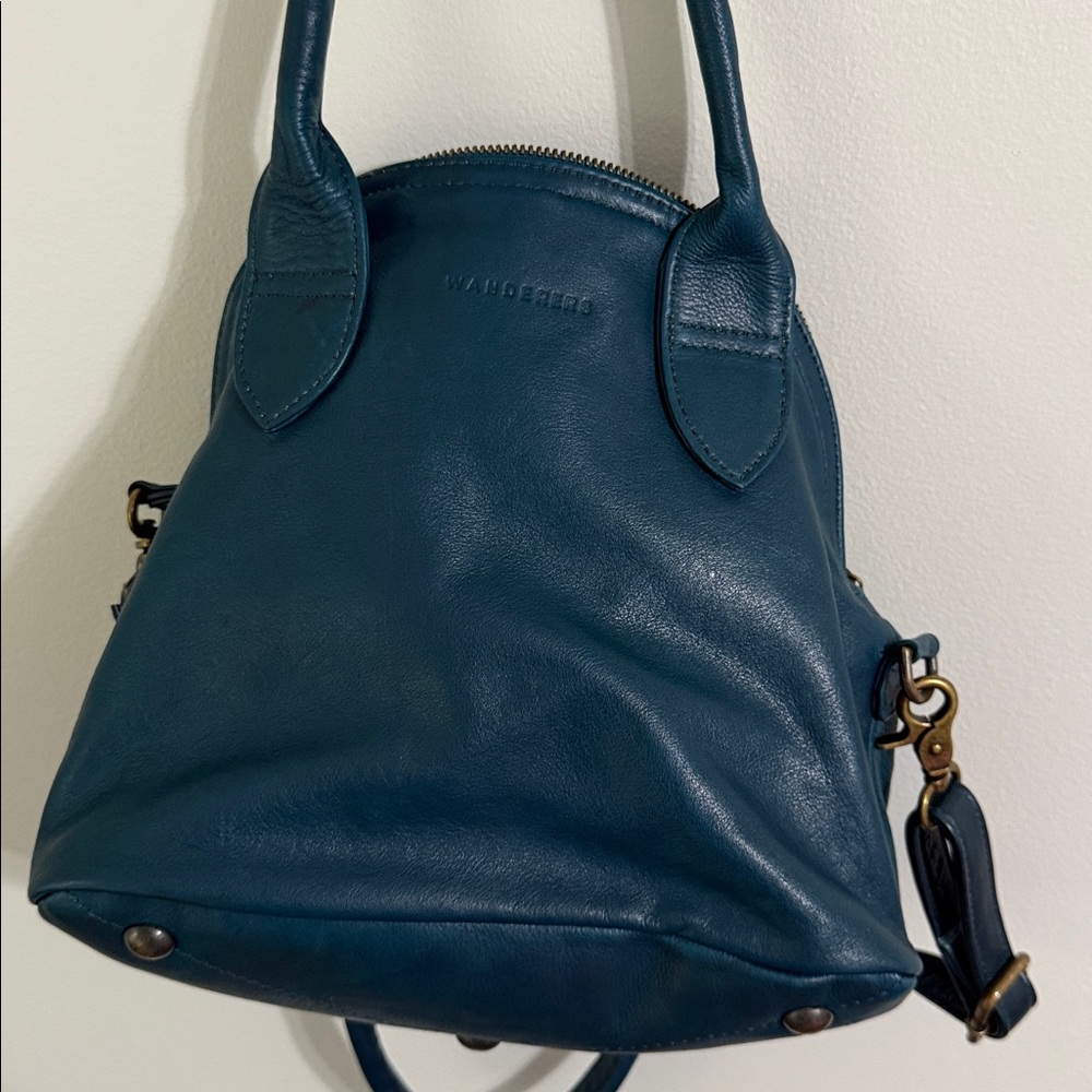 Elegant Blue Leather Handbag - Picture 5 of 7